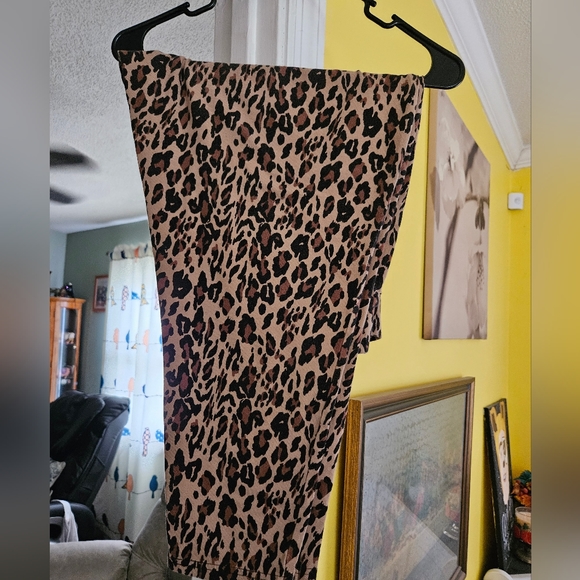 GUC TORRID 4X CHEETAH LEGGINGS - Picture 1 of 1